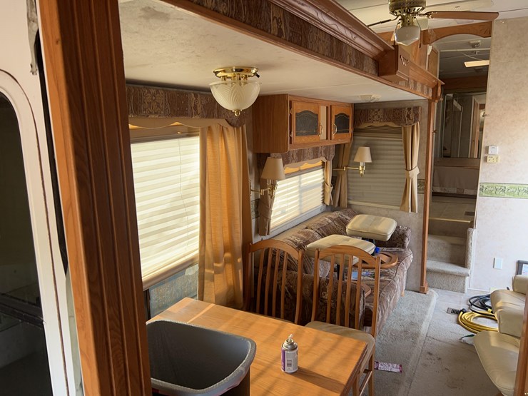 2006-cedar-creek-camper-image-30