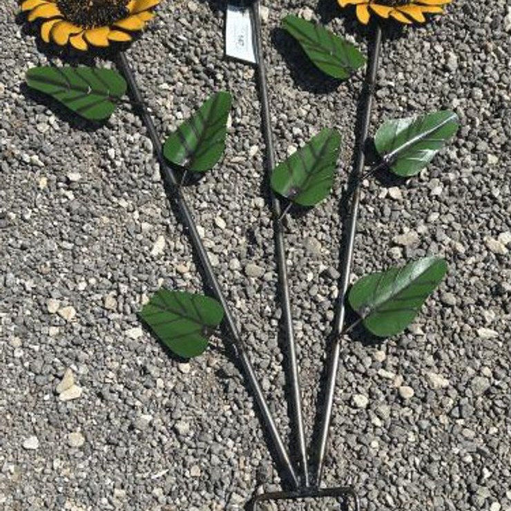 #147 • Metal Art - Sunflower Bouquet w/ Ladybug