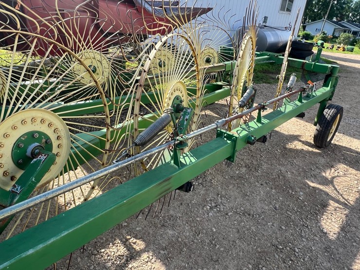 #9573-•-10-wheel-v-rake-image-6