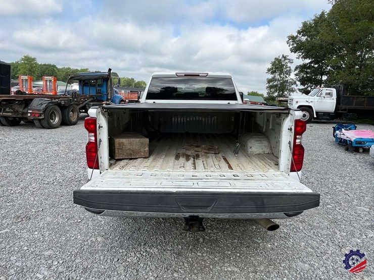 2021-chevrolet-silverado-2500-image-28