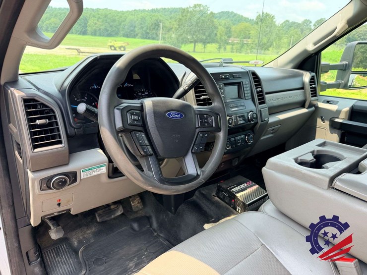 2019-ford-f550-xl-image-102