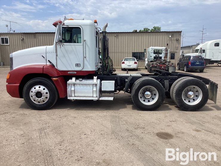 1999-freightliner-fld112-image-8