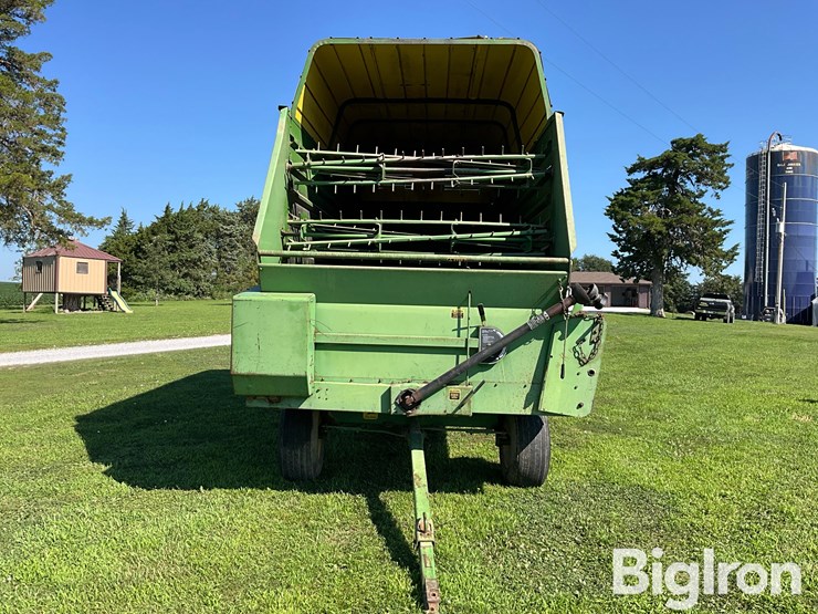 john-deere-716-image-2