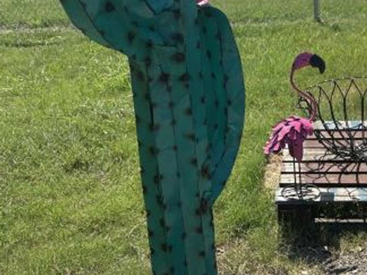 #118-•-metal-art---tall-cactus-w/-pink-flowers-image-3