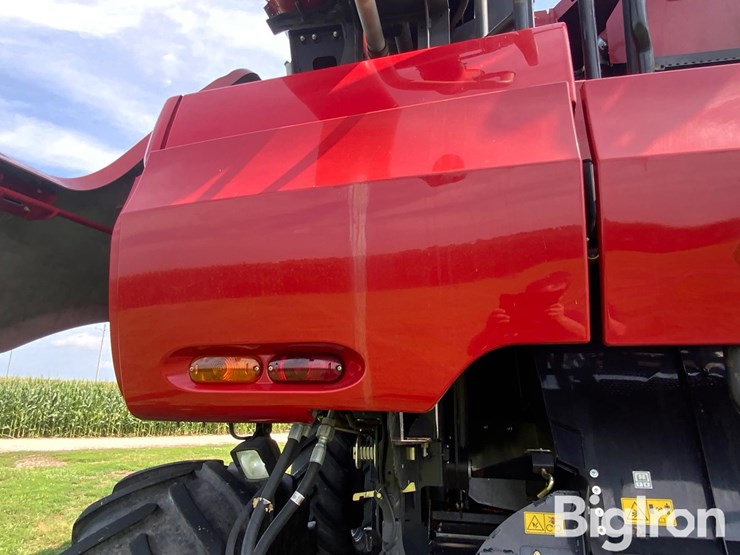 2018-case-ih-8240-image-20