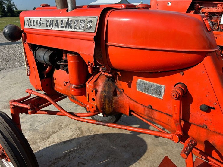 ac-d10-series-ii-tractor-image-3