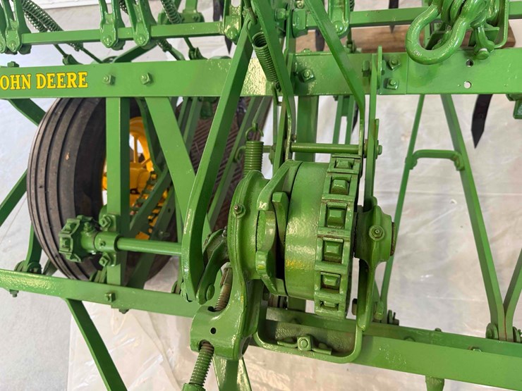1948-john-deere-bw-image-38