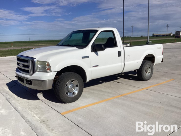 2005-ford-f250-xlt-image-1
