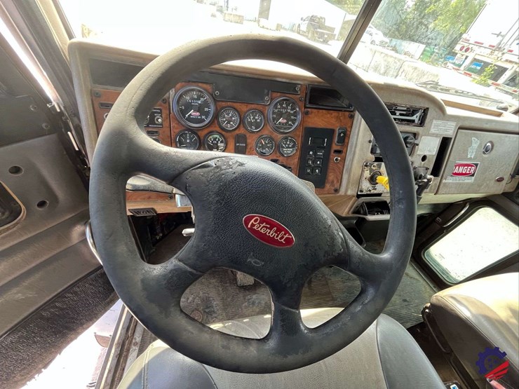 2008-peterbilt-340-image-77