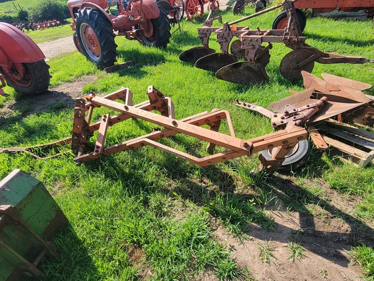 #9910-•-allis-chalmers-snap-coupler-4-bottom-plow-image-10