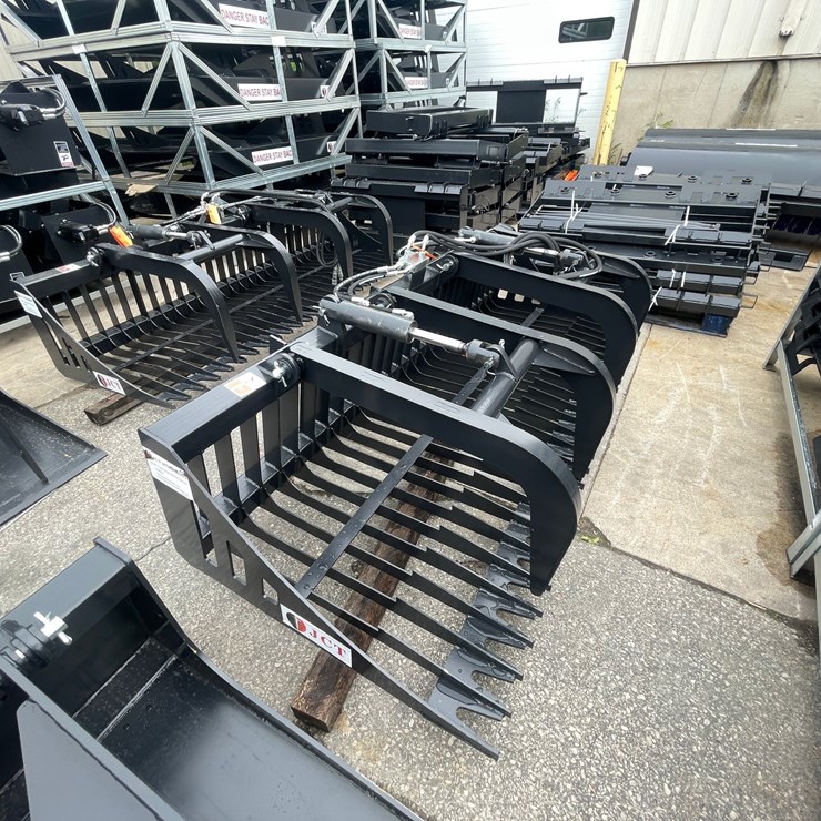 #8263 • Unused 2026 JCT Skid Steer Rock Grapple Bucket (O2)