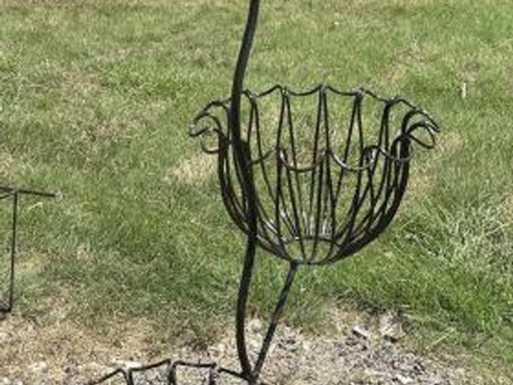 #158-•-metal-art---(3)-flower-pot-stand-image-1