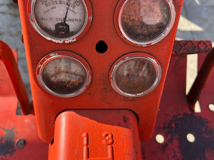 ac-d10-series-ii-tractor-image-4