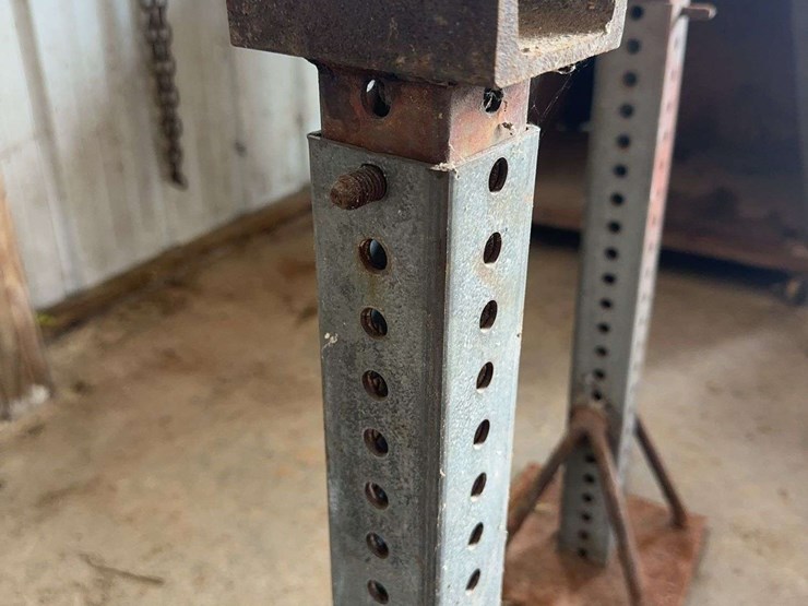 homemade-heavy-duty-adjustable-steel-jack-stands-and-support-column-image-5