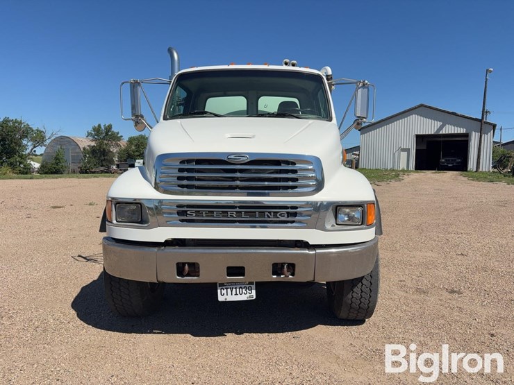 2003-sterling-m8500-image-2