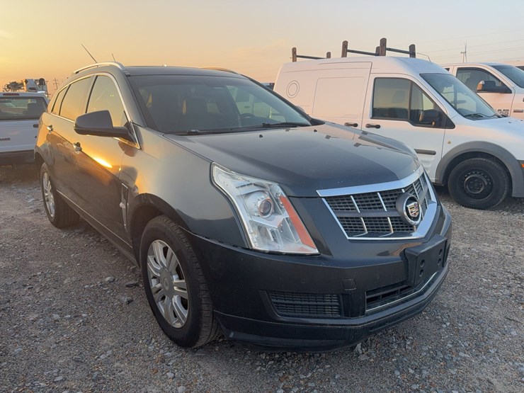 2012-cadillac-srx-image-3
