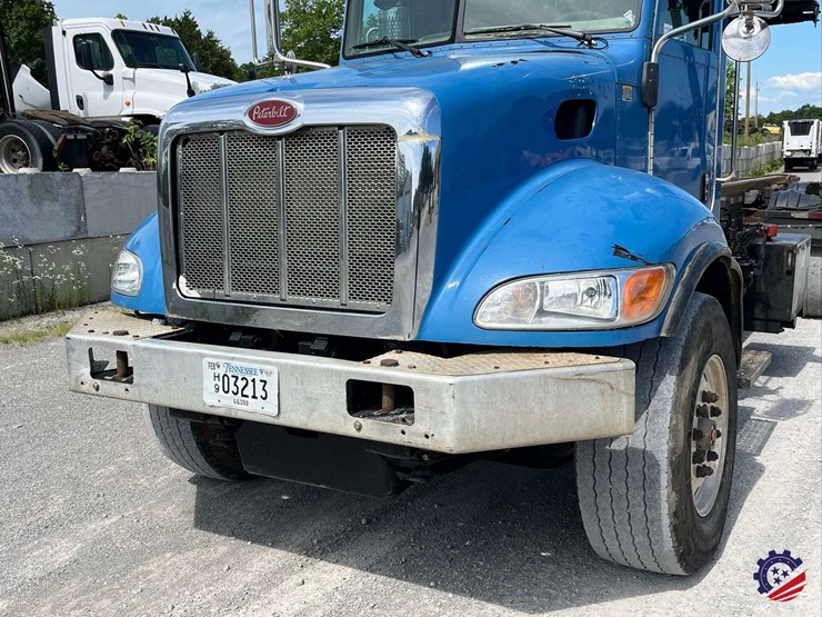 2008-peterbilt-340-image-16