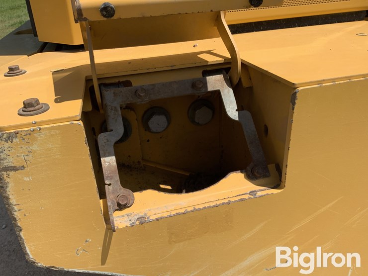 2017-deere-624k-image-20