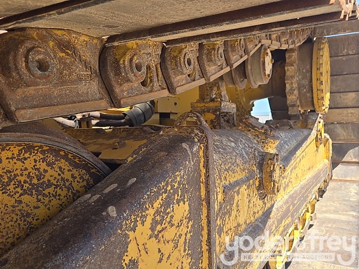 2018-caterpillar-d6n-lgp-image-12