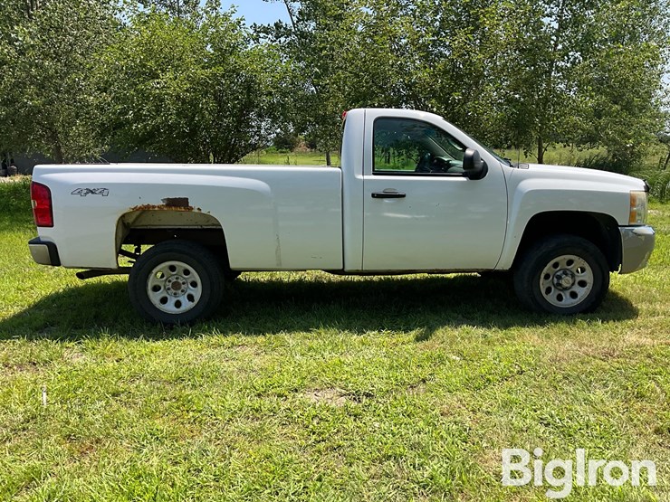 2012-chevrolet-silverado-2500-image-4