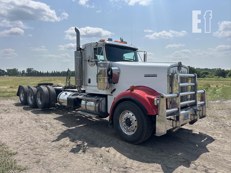 2007-kenworth-w900-image-3
