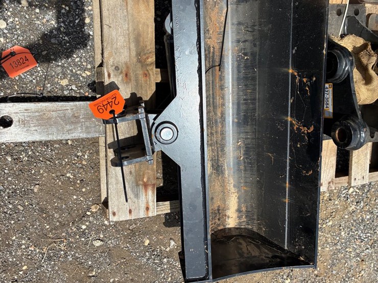 #2449-•-36”-mini-x-bucket-image-1