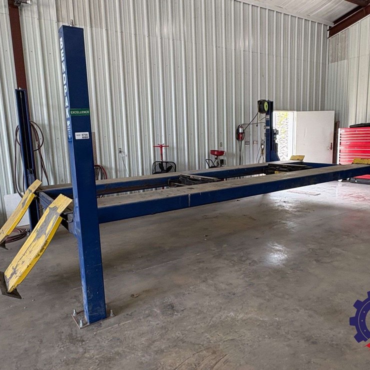 2014 BendPak HDS-14X 14,000-Lb. Extended Four-Post Vehicle Lift with Dual Rolling Bridge Jacks