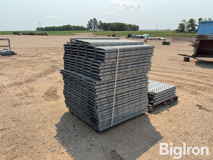 galvanized-catwalk-decking-image-7