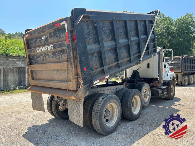 2008-international-5600-paystar-tri-axle-dump-truck-image-31
