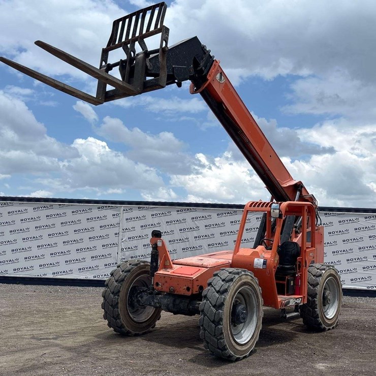 JLG 8042