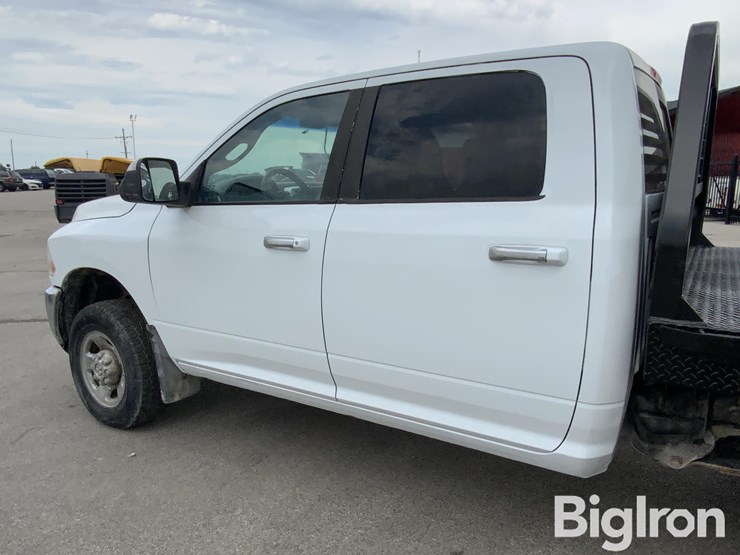 2012-dodge-2500-image-16