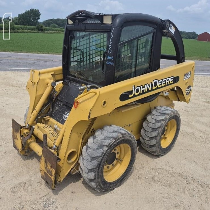 DEERE 240