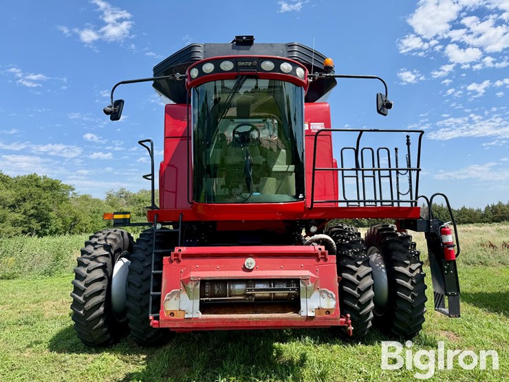 2012-case-ih-6088-image-2