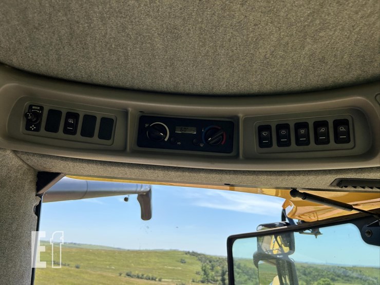 2013-new-holland-cx8080-image-83