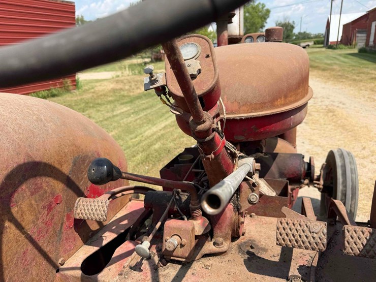 mccormick-deering-w6-standard-tractor-image-28