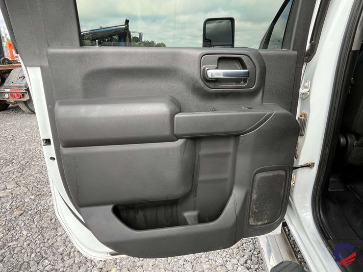 2021-chevrolet-silverado-2500-image-55
