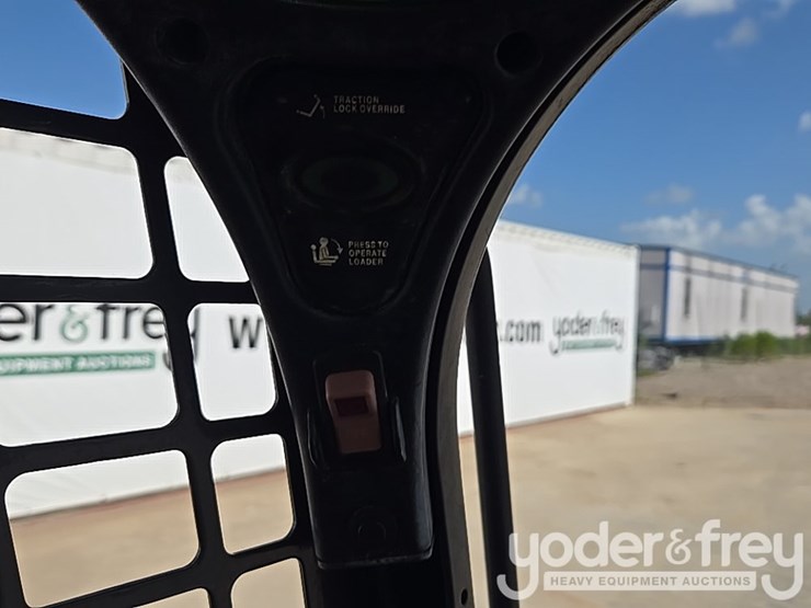 2019-bobcat-s450-image-41