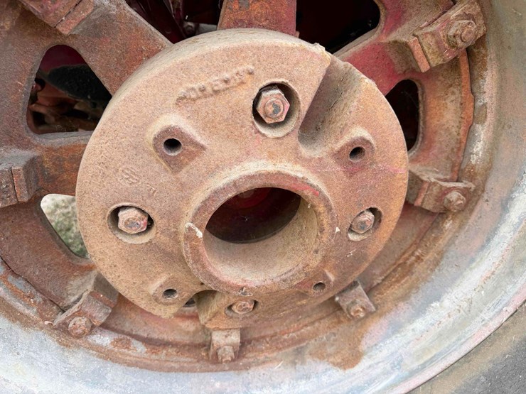 mccormick-deering-w6-standard-tractor-image-13