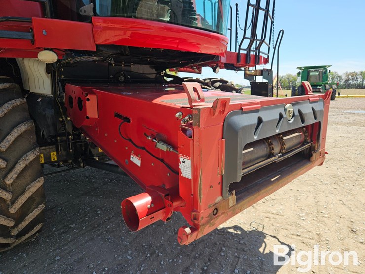 2007-case-ih-7010-image-16