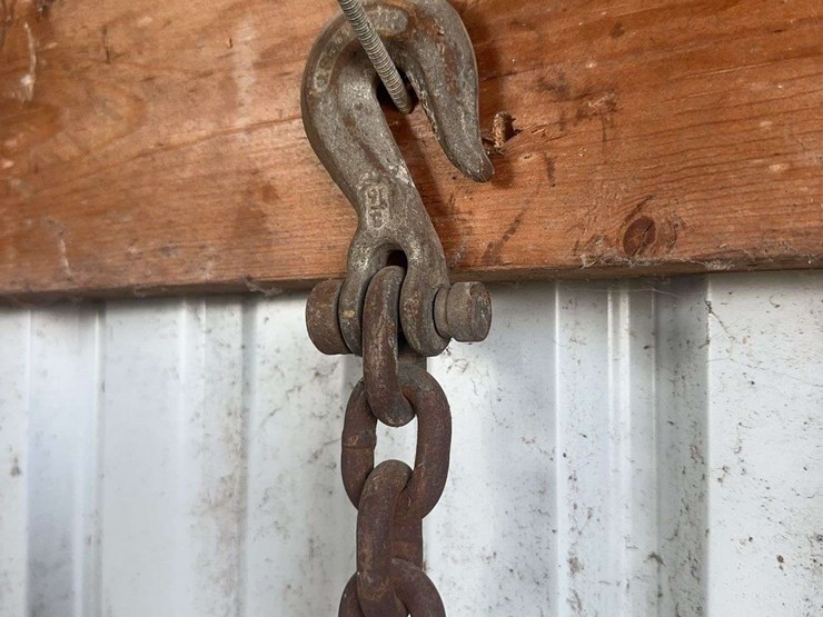 heavy-duty-steel-logging-chains-with-grab-hooks-image-3