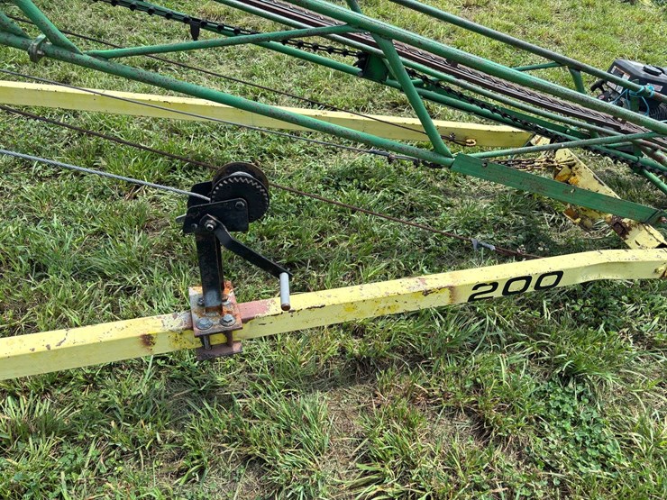 john-deere-200-image-9