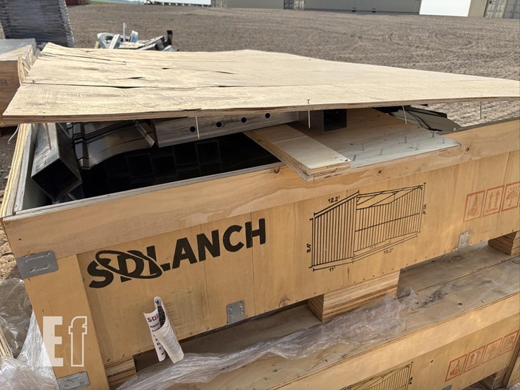 sdlgm1220f-galvanized-metal-livestock-shed-image-3