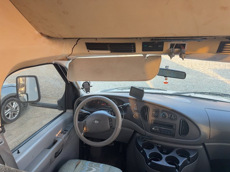 2006-ford-e450-image-50
