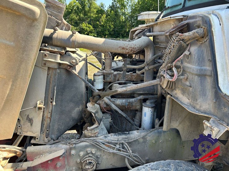 1998-mack-dm690s-image-55