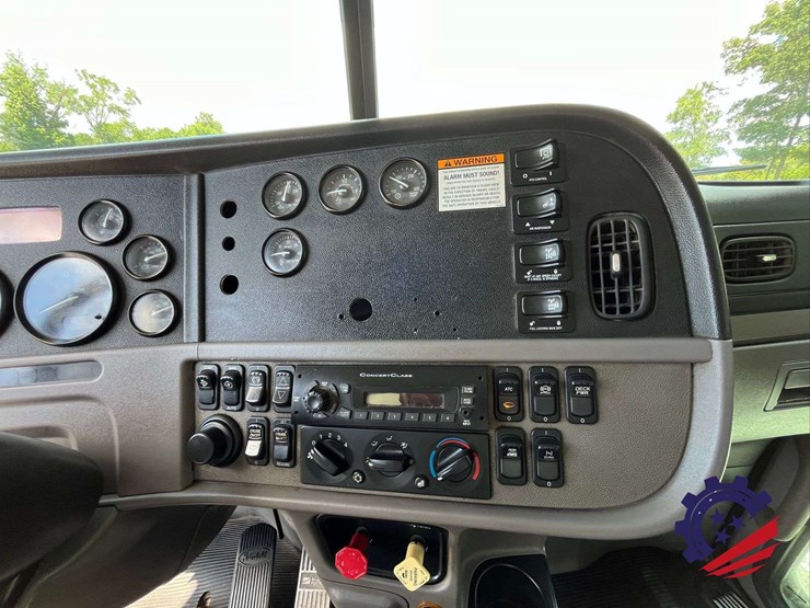 2013-peterbilt-367-image-84