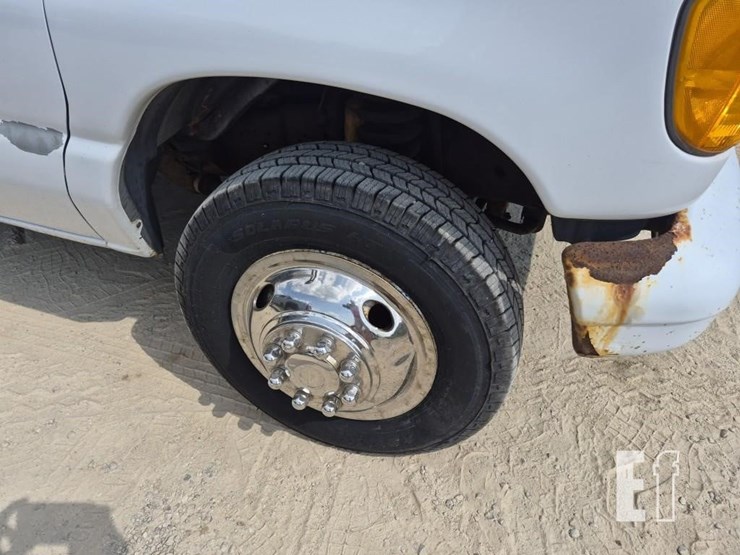 2003-ford-e350-image-9