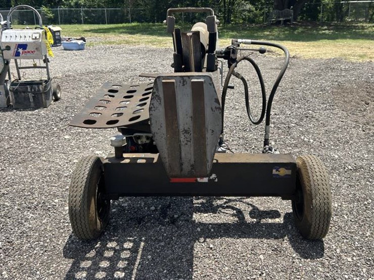 #71-•-dirty-hand-tools-28-ton-log-splitter-image-6