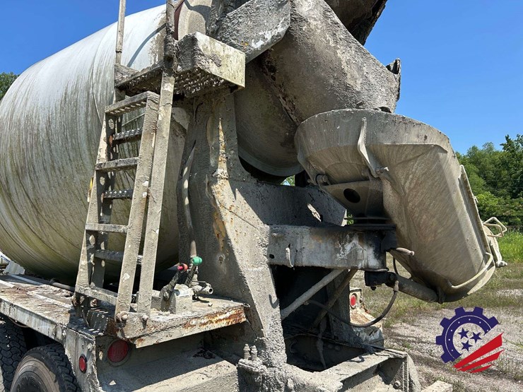 1997-mack-dm-concrete-mixer-truck-image-34