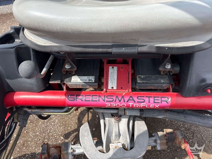 green-master-3300-mower-image-11