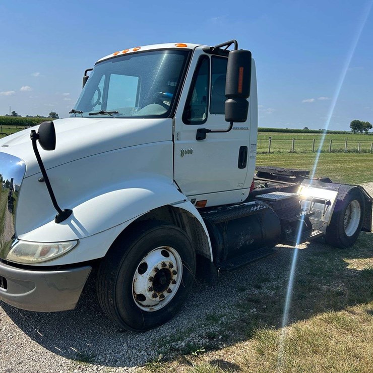 INTERNATIONAL 8600